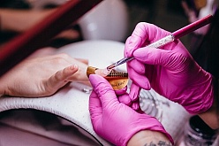 Маникюр + гель-лак за 1200 руб